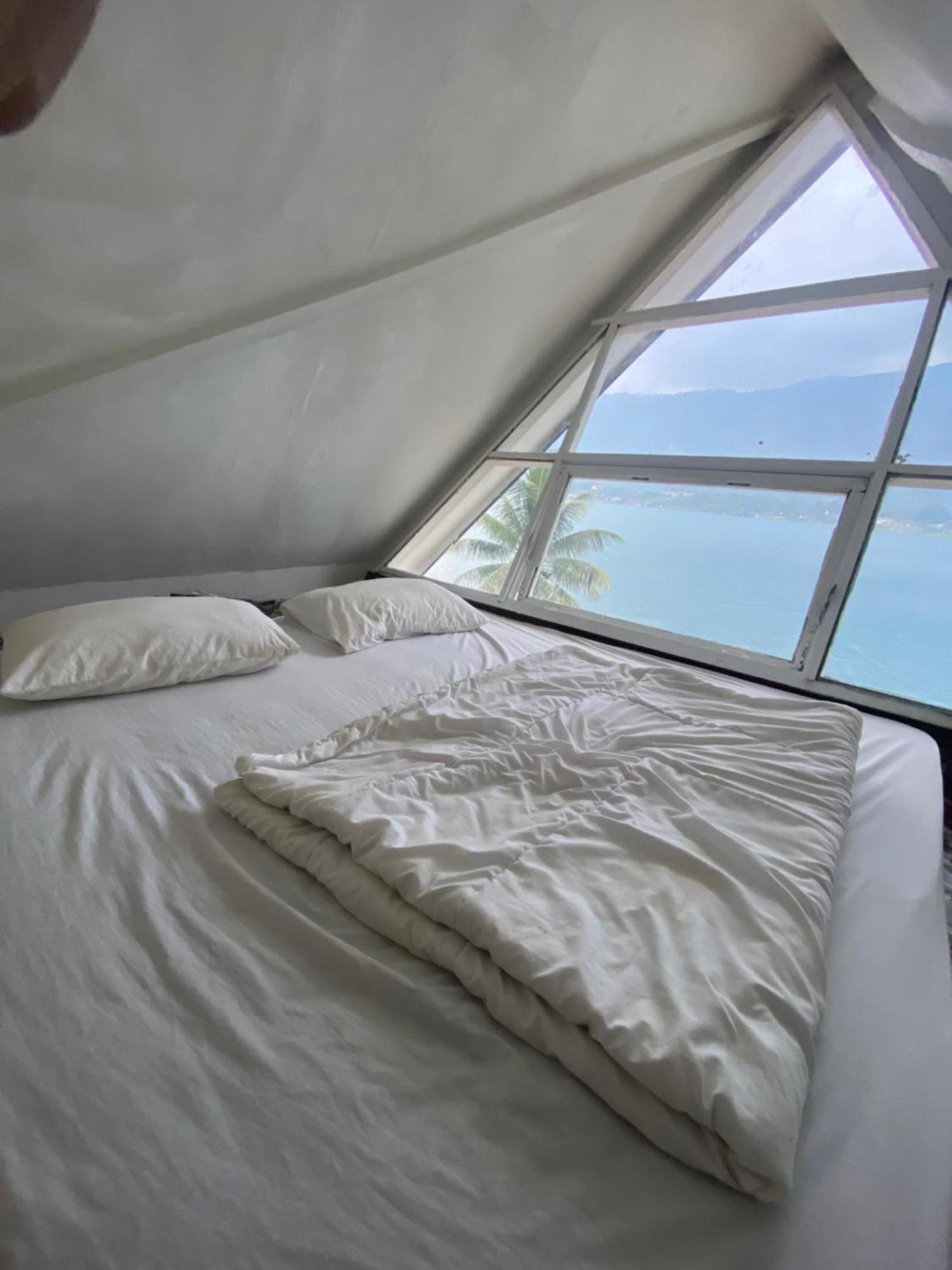 Vandu'S View Guest House & Restaurant Tuk Tuk Ngoại thất bức ảnh