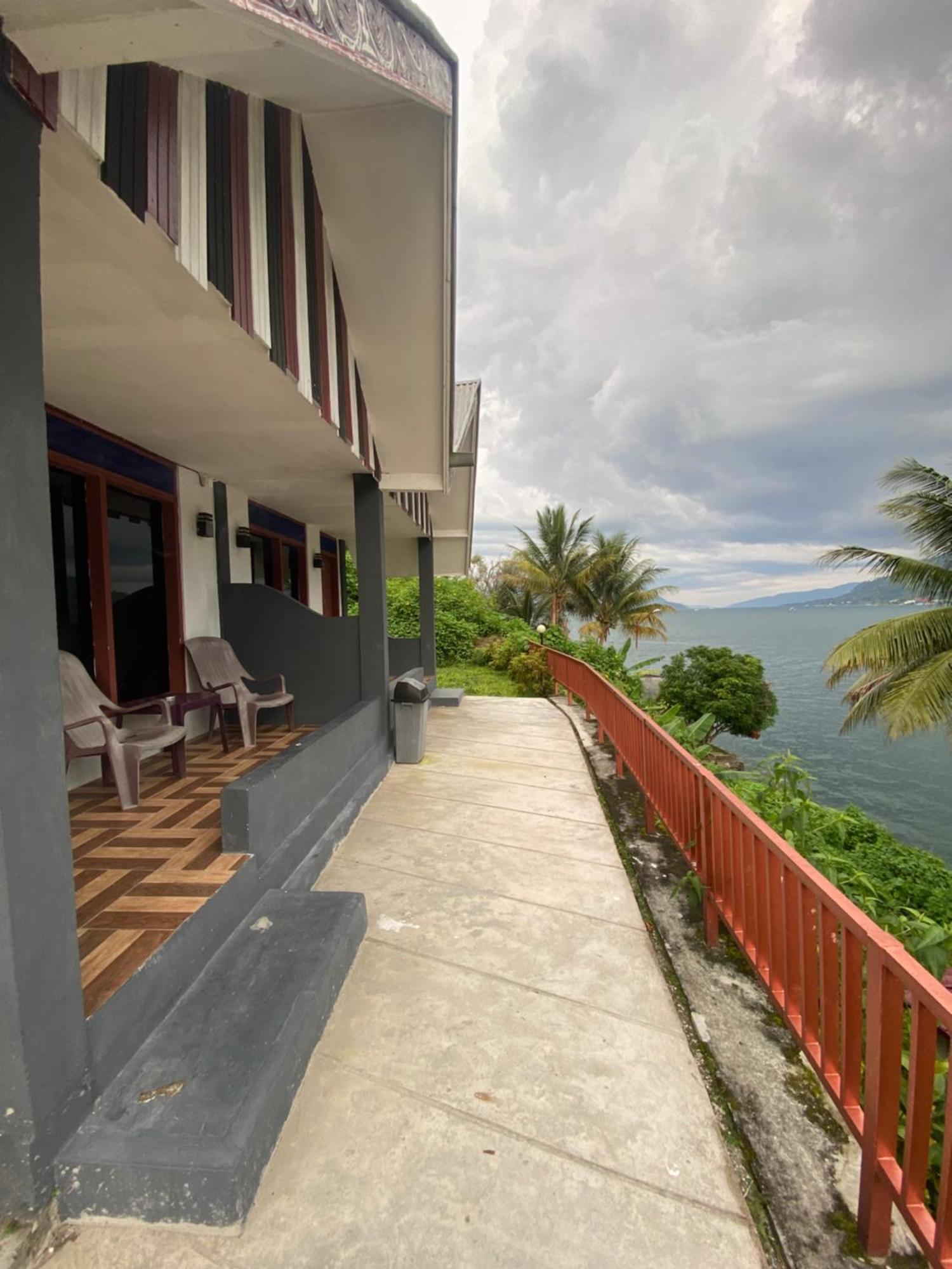 Vandu'S View Guest House & Restaurant Tuk Tuk Ngoại thất bức ảnh