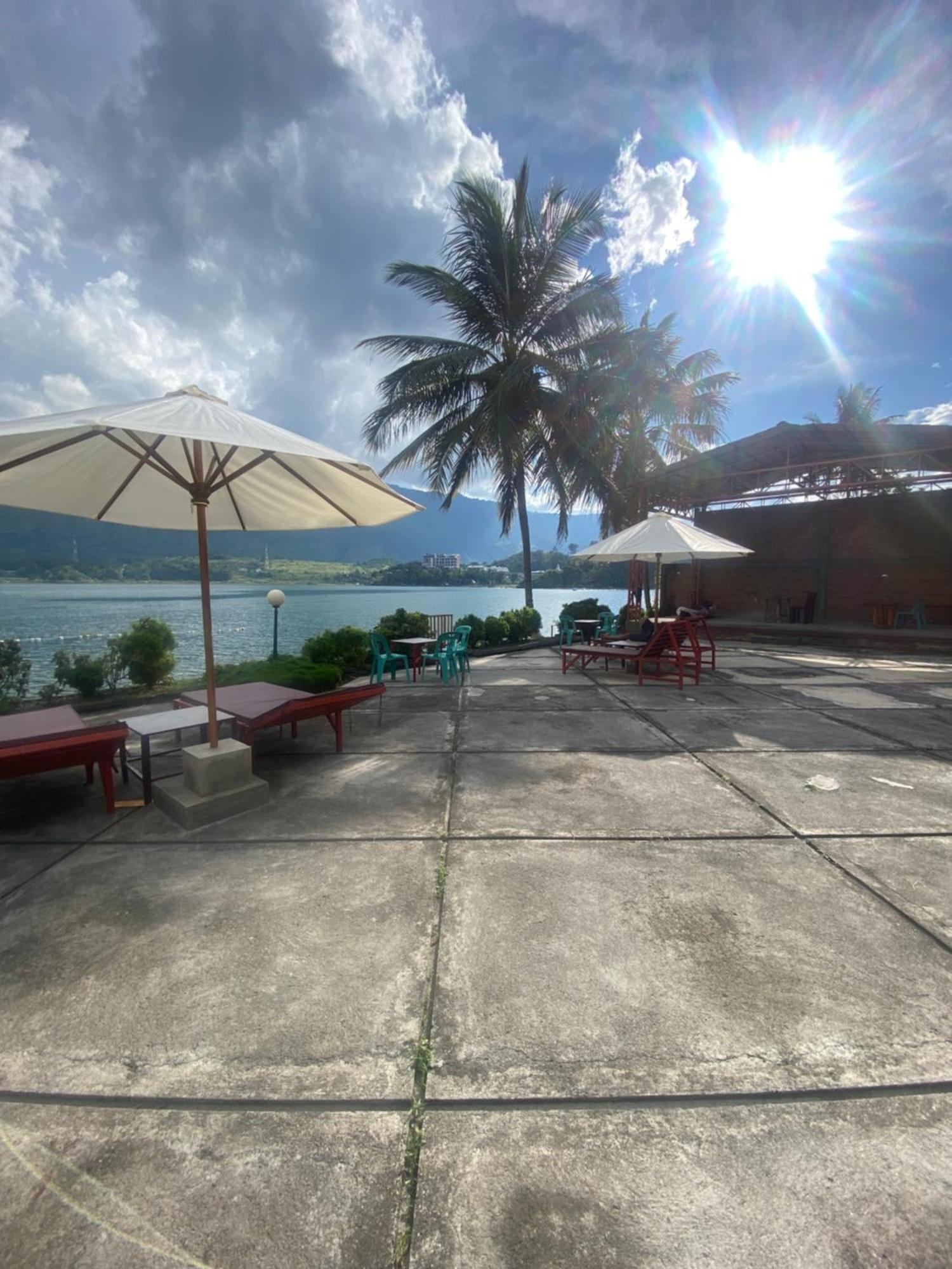 Vandu'S View Guest House & Restaurant Tuk Tuk Ngoại thất bức ảnh