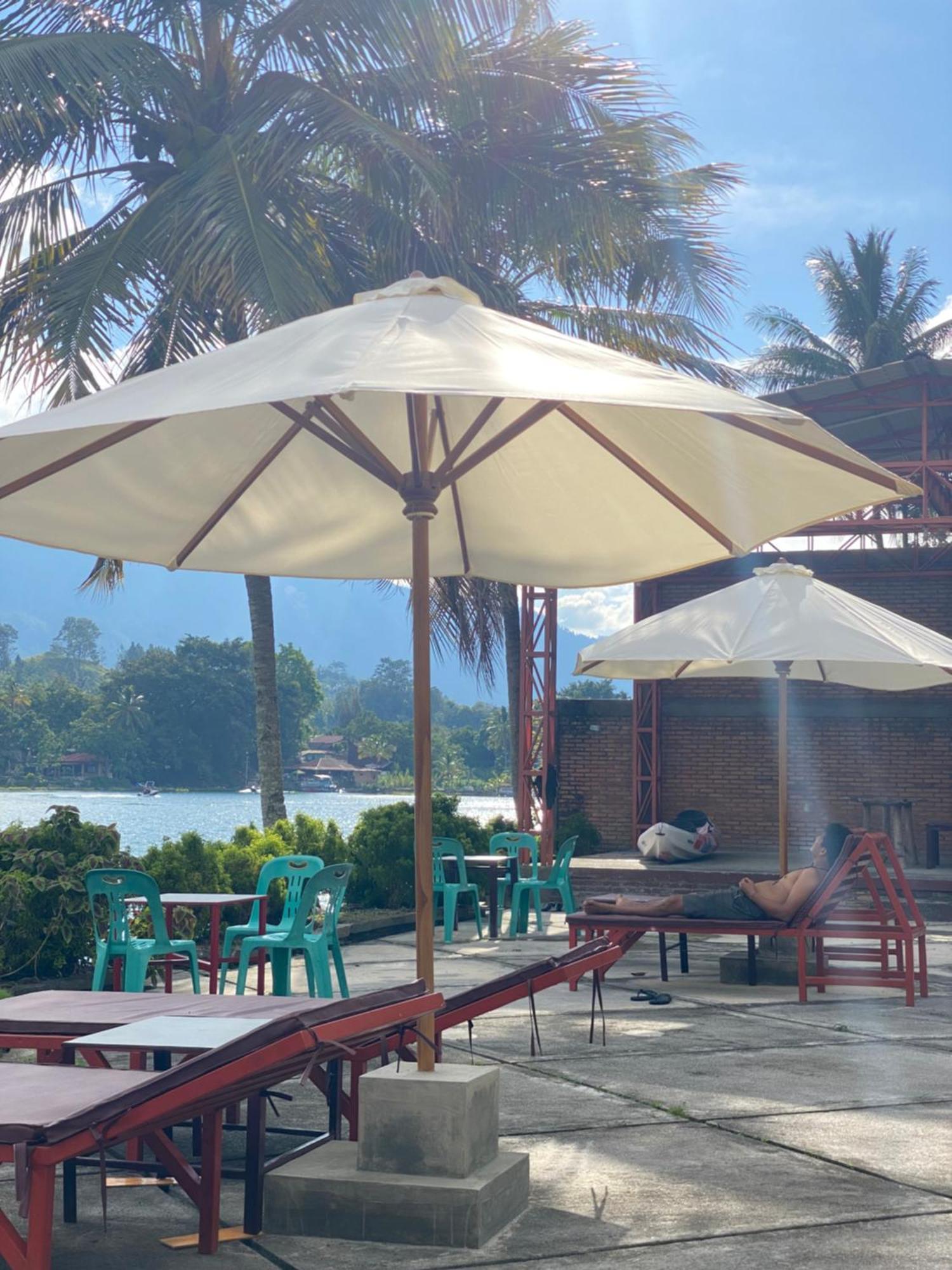 Vandu'S View Guest House & Restaurant Tuk Tuk Ngoại thất bức ảnh