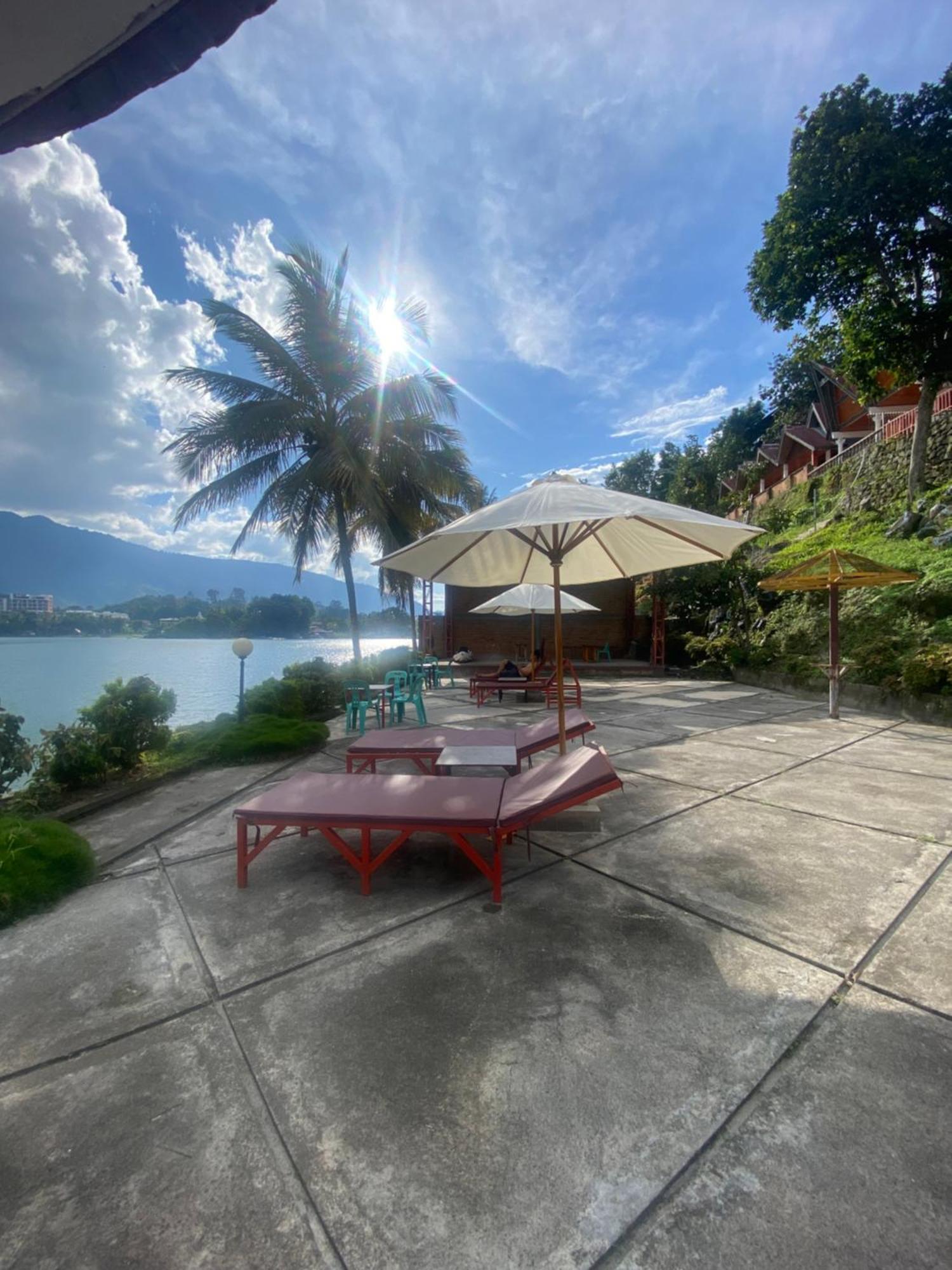 Vandu'S View Guest House & Restaurant Tuk Tuk Ngoại thất bức ảnh