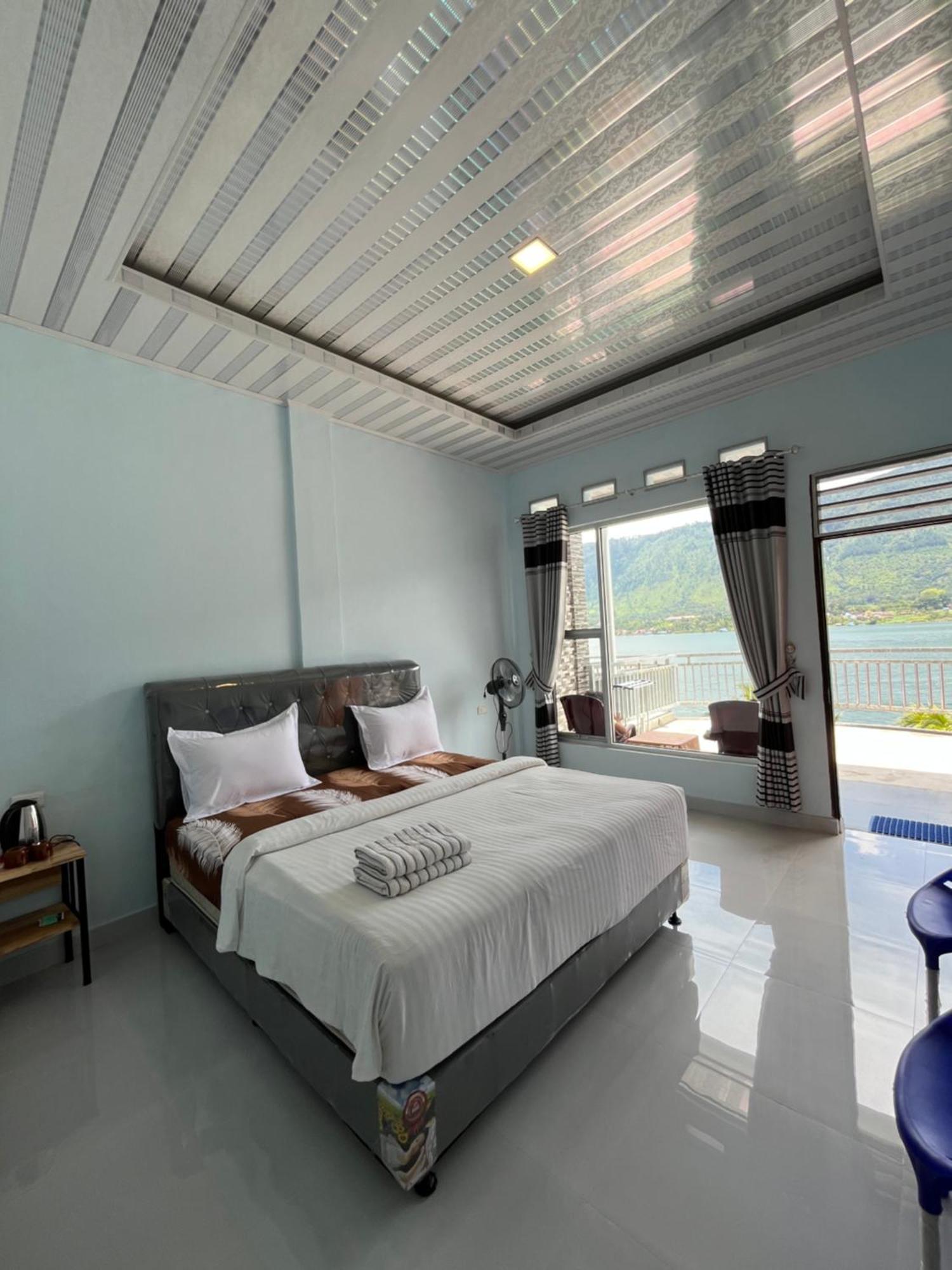 Vandu'S View Guest House & Restaurant Tuk Tuk Ngoại thất bức ảnh